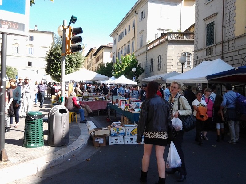 Foto Paolo Goretti - L'antiquaria questa mattina