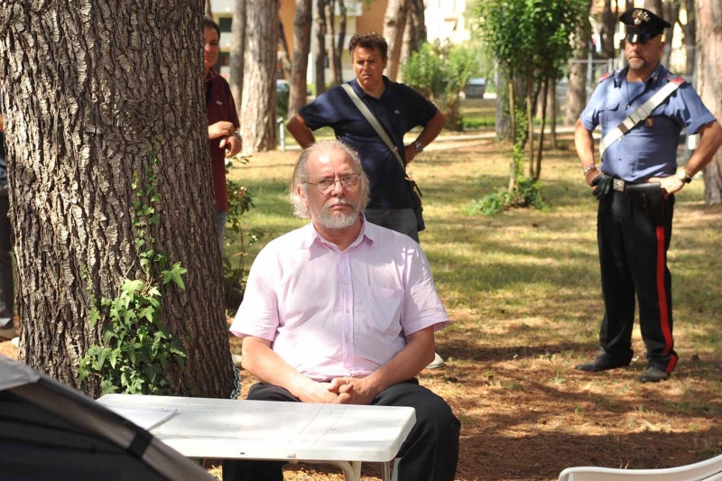 Prosperi un anno fa in protesta al tribuanle. Foto Cirinei