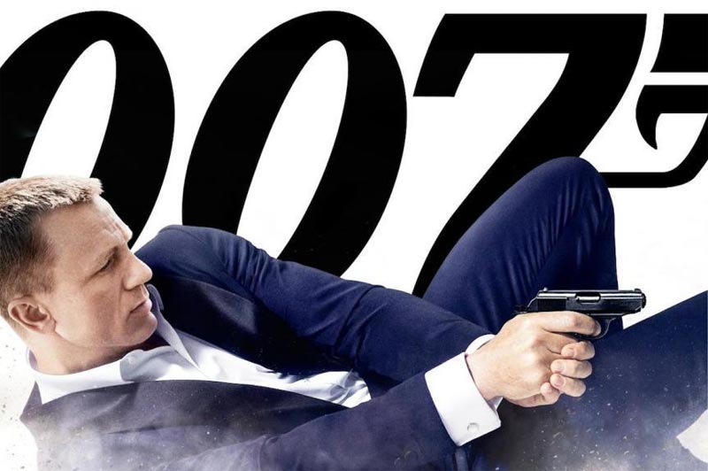 Skyfall, la locandina