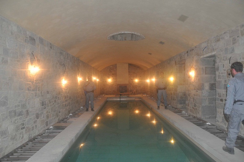agriturismo-bucine-piscina-spa-abusiva.jpg