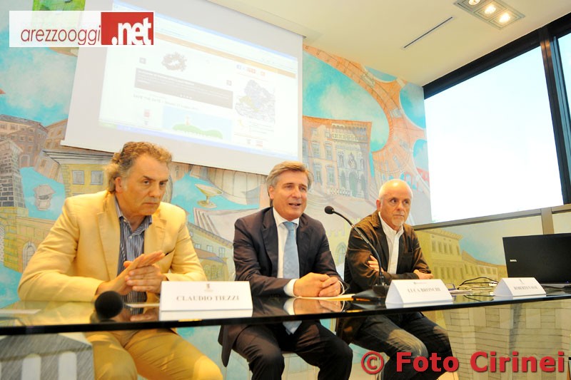 ante-prima-lavori-croce-pratomagno.JPG