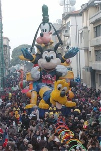 Foto dal sito carnevalearetino.it