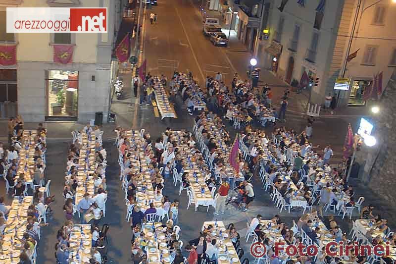 cena-propiziatoria-anteprima-arezzooggi.JPG
