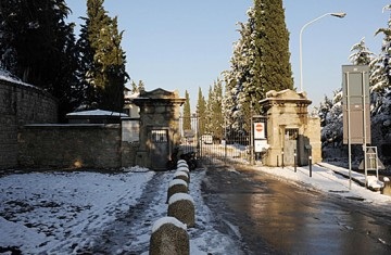 cimitero_neve.jpg