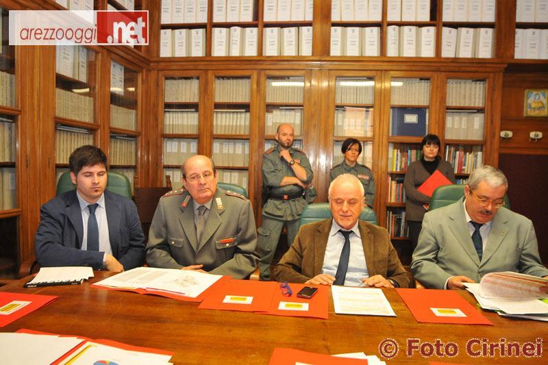 esche-avvelenate-conf-stampa.JPG