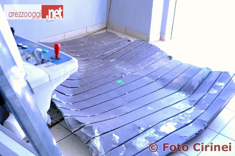 furto-bar-baradero-vetrata.JPG