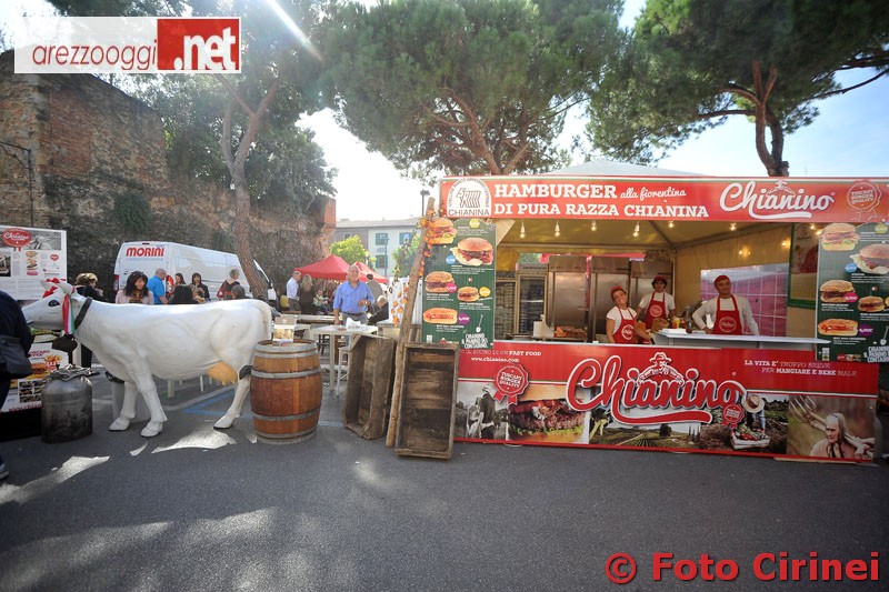 inaugurazione--mercatino-internazionale-2013-024.JPG