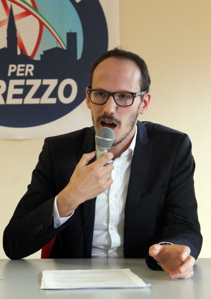  	Popolari per Arezzo - Il segretario Lorenzo Roggi