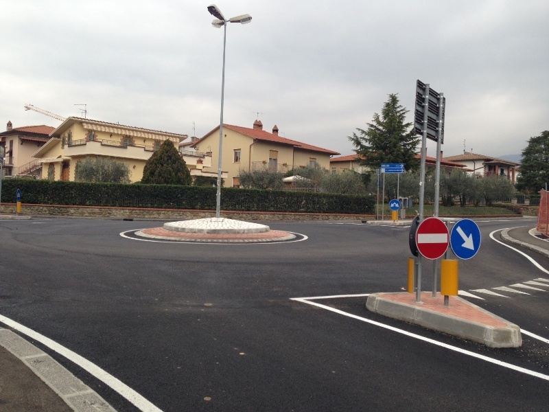 rotatoria-san-giustino.JPG