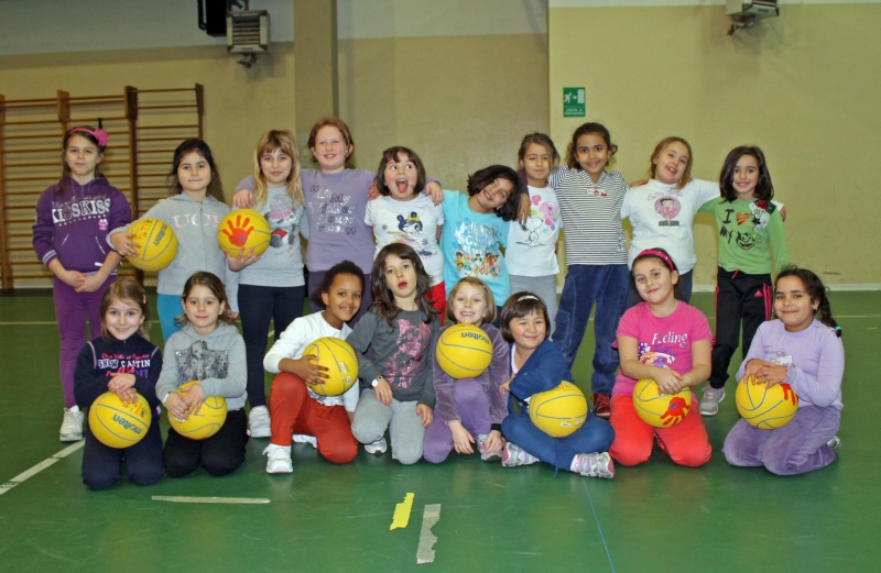 Sba---Basket-in-Rosa,-foto-di-gruppo.jpg