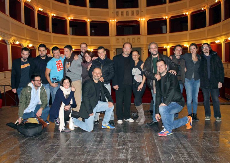 Sos-Cabaret---I-finalisti-con-Flavio-Oreglio.jpg