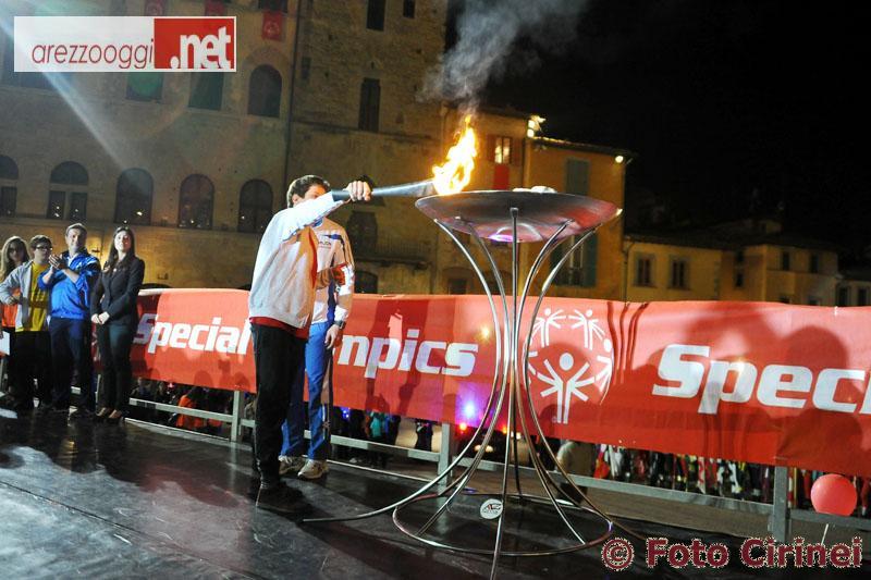 special-olympics-accensione-bracere+.JPG