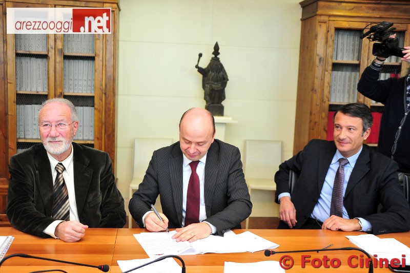 anteprima-conferenza-firma-sereni-biggeri.JPG